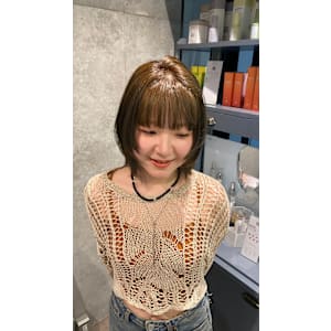 レイヤーカット/オリーブベージュ