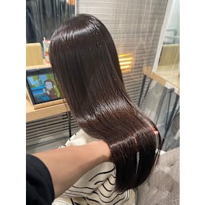 ate. 髪質改善 心斎橋【アテ】×スタイル