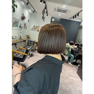 曲がる縮毛矯正