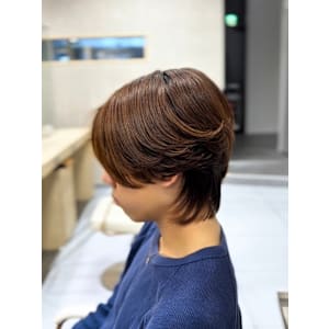 毛流れセンターパートニュアンスパーマセンター分け韓国ヘア横浜