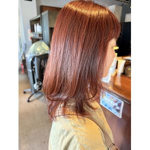 ピンクベージュ