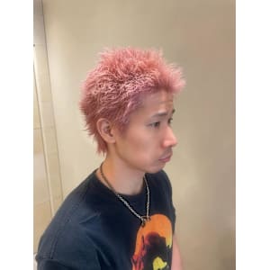 スパイキーショート×ピンクカラー