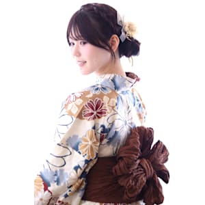 サイドシニヨン 編み込み アップスタイル ヘアセット 浴衣 