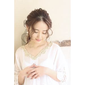 結婚式やお呼ばれに♪ポニーテール巻きアレンジ