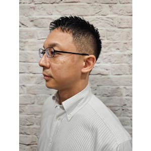 営業成績アップの清潔ショートスタイル