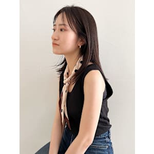 さりげなオリーブ色っぽヘア