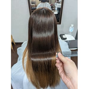 髪質改善縮毛矯正で湿気に負けない潤艶髪へ！