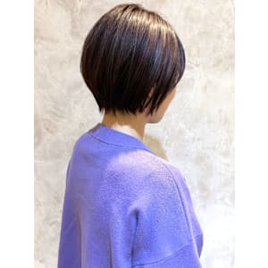 ピンクブラウン ショートボブ レイヤーボブ 髪質改善カラー