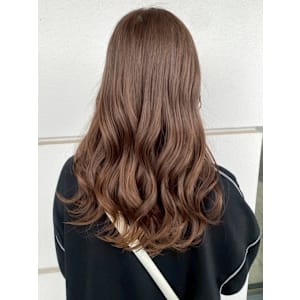 ミルクティーベージュ ケアブリーチ 巻き髪アレンジ 20代