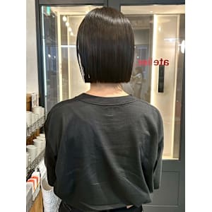 ミニボブ 切りっぱなしボブ 髪質改善 ダークブラウン 艶髪