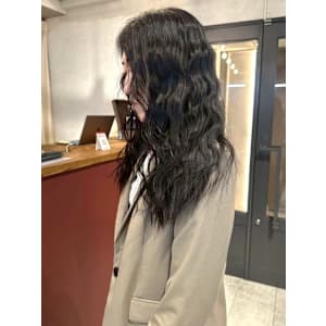 ニュアンスパーマ レイヤー ロングパーマ  顔周りレイヤー