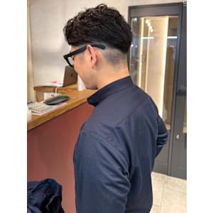 メンズショート 刈り上げ ツーブロック スパイラルパーマ