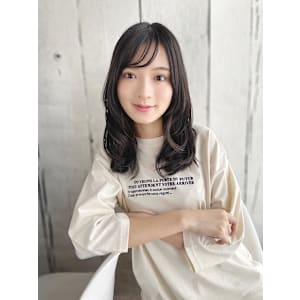 透け感バングのAラインミックスカール