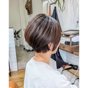 ショートボブ