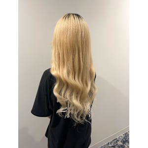 ブロンドロング - Bulansis Hair【ブランシス ヘアー】掲載中