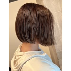 くすみグレージュ ミニボブ 髪質改善 ダメージレスカラー