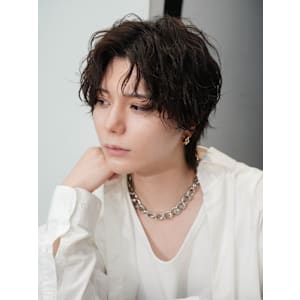 波巻きパーマショートウルフ