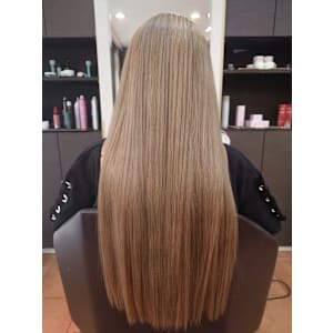 ミネコラトリートメント　★初回割引有 ★ミネコラ認定サロン★