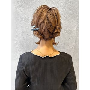 短めヘアでもできるピンアレンジ【三軒茶屋】