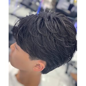 ニュアンスパーマ/フェザーパーマ/センターパート/渋谷/眉毛