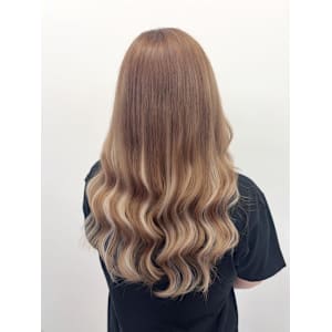 ライトブラウン×ハイライト