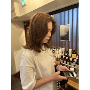 柔らかベージュカラー