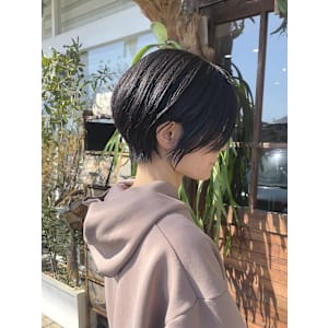 くびれショートボブ