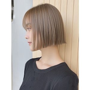 ショート ボブ 切りっぱなしボブ ミルクティーベージュ