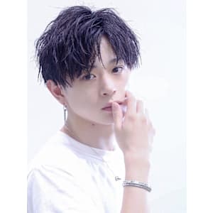 黒髪コンマバングがカッコいいショート