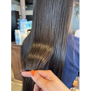 髪質改善／縮毛矯正／ストレート