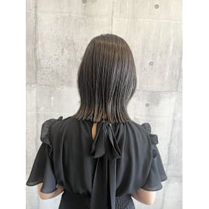 ぱつっとボブ×グラデーションカラー【ARCH Sayaka】