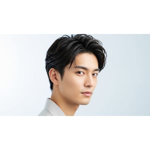 軽やかな動きで魅せる、洗練された大人の爽やかさ！ショートヘア