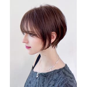 ショートくびれヘア顔周りレイヤー_ba548211