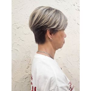 【Flor】*ハンサムショート+ホワイトアッシュ* - Flor 上大岡【フロール カミオオオカ】掲載中