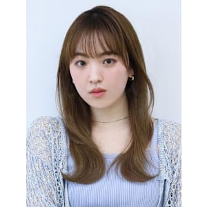 透明感引き立つベージュロング