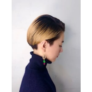 【Flor】*外国人風こなれショート+根元あけブリーチ