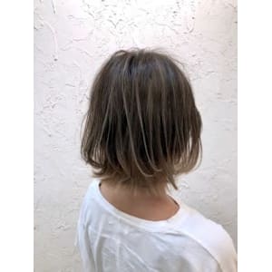 【Flor】*ヌーディベージュ+ハイライト