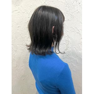 【Flor】*波巻きボブ+アッシュグレー*