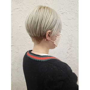 【Flor】*刈り上げショート+ホワイト×シルバー*