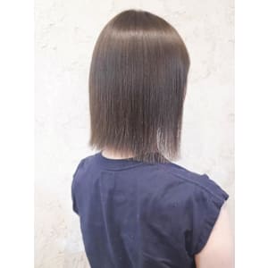 【Flor】*切りっぱなしボブ+ミルクティーアッシュ*