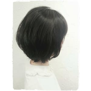 ≪大人かわいい!!クセをいかしたふんわりショートボブ≫