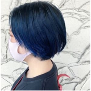 ハイトーンカラーブルー|ショートボブ|前下がり【花巻|北上】