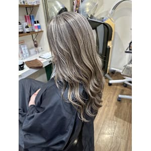 白髪があるからこそ綺麗なカラーに！ - ＣＲＥＡ能見台【クレアノウケンダイ】掲載中