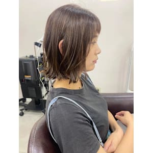 外ハネxくびれボブ