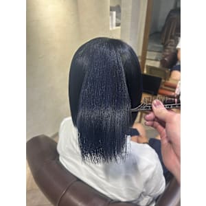 ネイビーブルー