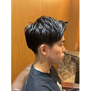 銀座　理容室　ナチュラルスタイル　アップバング