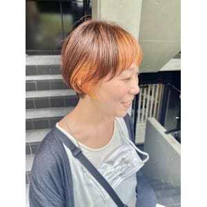 大人ショートヘア×インナーカラー