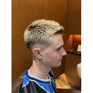 銀座　理容室　外国人スタイル　テーパーフェード　ローフェード