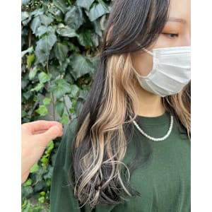 ホワイトベージュ　イヤリングカラー　ロングヘア