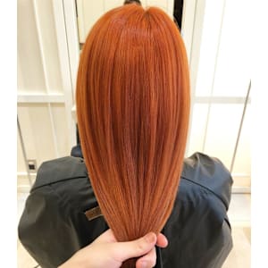 オレンジカラー・艶々ストレート